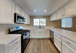 112 Placid Ave in Glendale Heights, IL - Building Photo - Building Photo