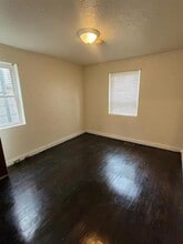 112 1/2 Shepherd Ave in Charleston, WV - Building Photo - Building Photo