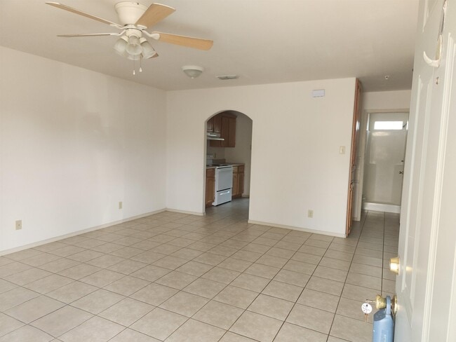 1720 Juarez Ave in Laredo, TX - Building Photo - Building Photo