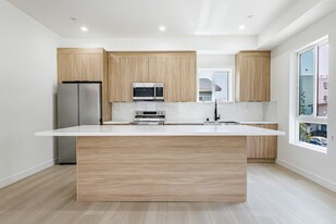 1332 Tamarind Ave in Los Angeles, CA - Building Photo