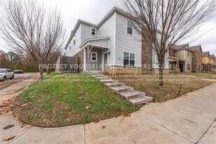 1374 N Corsica Dr in Fayetteville, AR - Building Photo