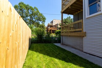 2618 W Evergreen Ave in Chicago, IL - Building Photo - Building Photo