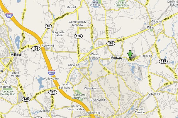 27 Village St in Medway, MA - Foto de edificio - Other
