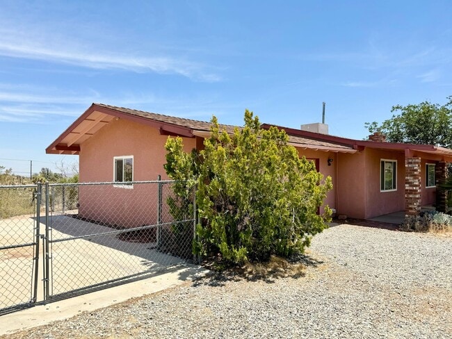 5953 Carmelita Ave