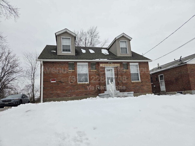 property at 1131 N Florissant Rd