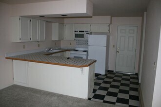 11006 E 16th Ave in Spokane Valley, WA - Building Photo - Building Photo