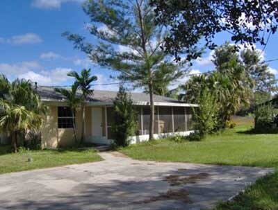 873 F Rd in La Belle, FL - Building Photo