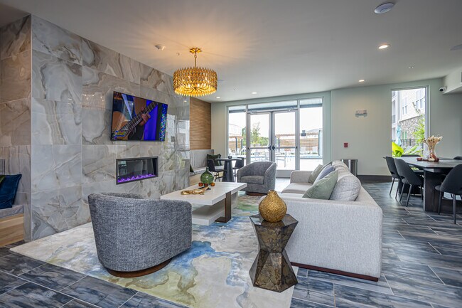 The Oaks at Riverbend in Gonzales, LA - Building Photo - Interior Photo