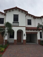 8883 NW 102nd Pl in Doral, FL - Building Photo - Building Photo