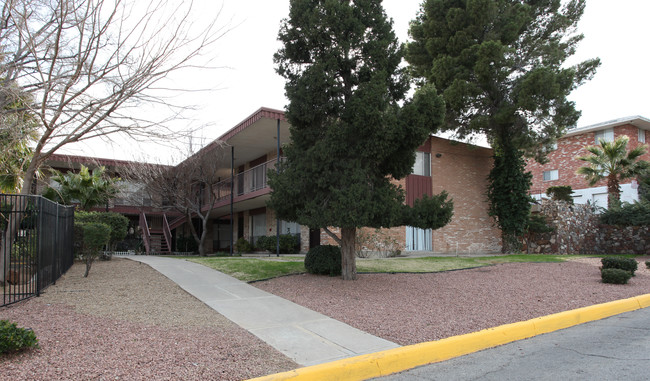 Mountain Shadow in El Paso, TX - Building Photo - Building Photo