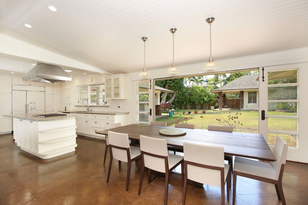 1116 Kealaolu Ave in Honolulu, HI - Building Photo