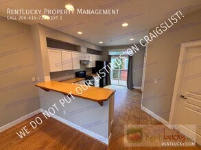 137 Wild Rose St in Fircrest, WA - Building Photo - Building Photo