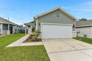 21218 George Vancouver Ct in Porter, TX - Building Photo