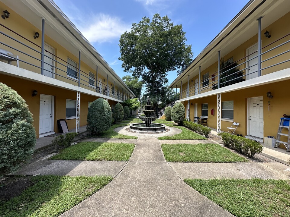 1614 Larue Ave, Unit G in Jacksonville, FL - Foto de edificio