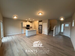 15539-15533 Washington Ave SE in Yelm, WA - Building Photo - Building Photo