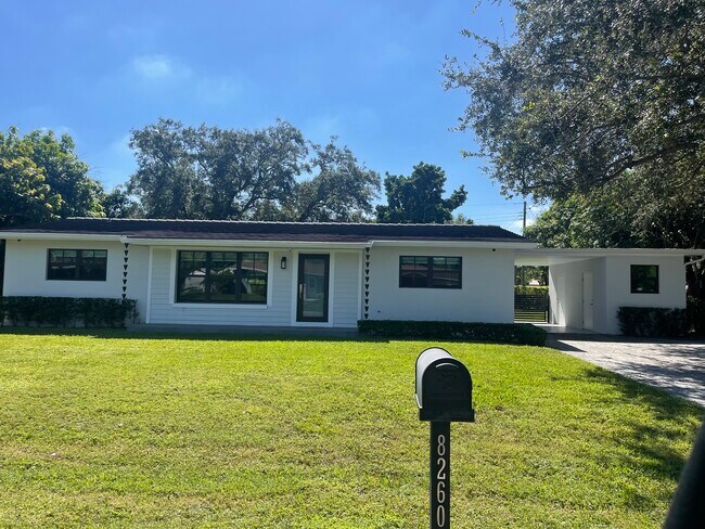 8260 SW 98th St