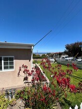 746 W 27th St in Los Angeles, CA - Building Photo - Building Photo