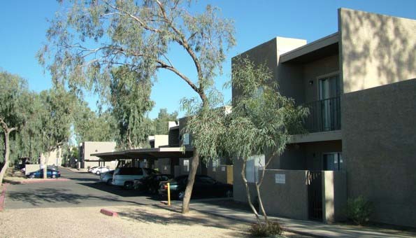 2801 E Paradise Ln in Phoenix, AZ - Foto de edificio