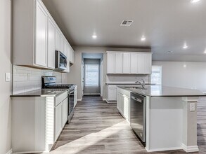 14904 Lost Falls Way in Oklahoma City, OK - Building Photo - Building Photo