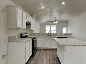 8317 Whispering Willow Ln in Fort Worth, TX - Building Photo - Building Photo