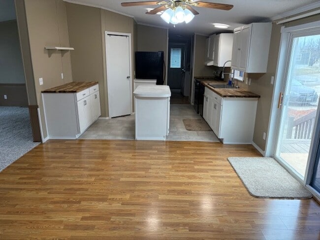 property at 1119 University Dr