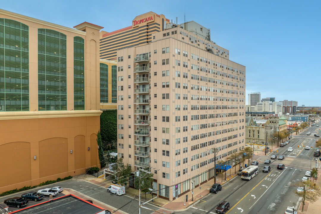 Brighton Towers in Atlantic City, NJ - Building Photo