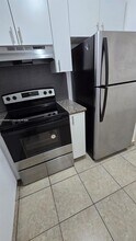 690 NE 123rd St in North Miami, FL - Building Photo - Building Photo