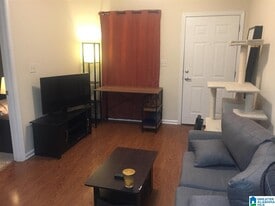 526 18th St in Tuscaloosa, AL - Building Photo