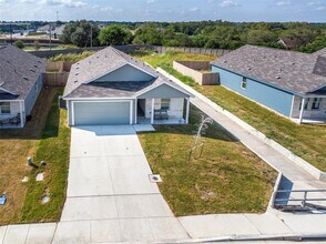 253 Free Waters in Seguin, TX - Building Photo - Building Photo