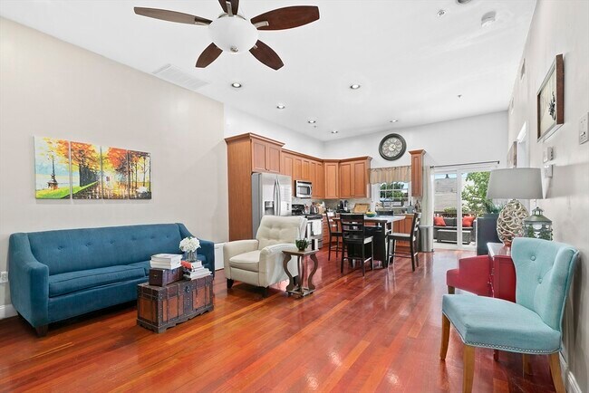 663 Bennington St, Unit #1 in Boston, MA - Building Photo - Building Photo