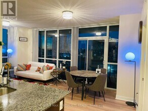 3975 Grand Park Dr in Mississauga, ON - Building Photo - Building Photo