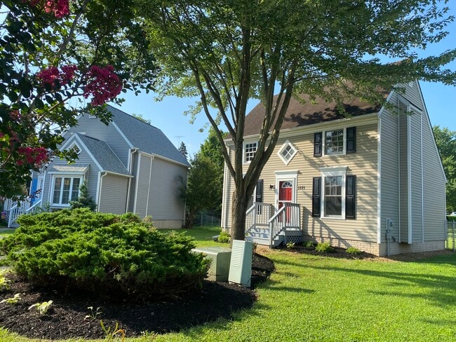 1221 Magnolia Ct in Hagerstown, MD - Building Photo - Building Photo