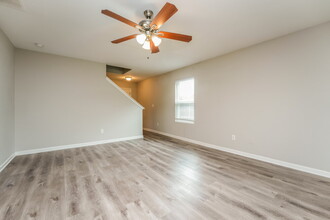 1229 To Lani Path in Stone Mountain, GA - Building Photo - Building Photo