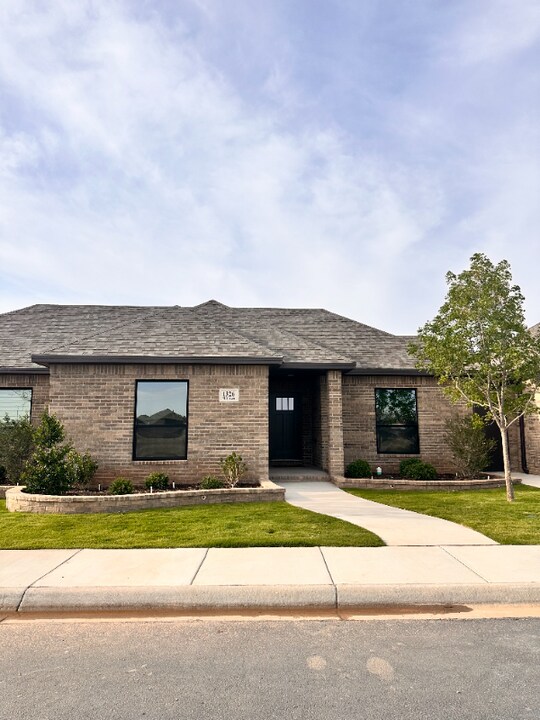 1326 Milltown Rd in Midland, TX - Building Photo