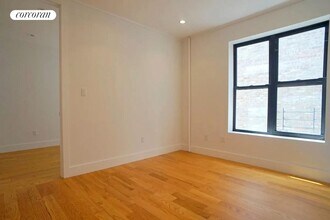 310 12th St in Brooklyn, NY - Foto de edificio - Building Photo