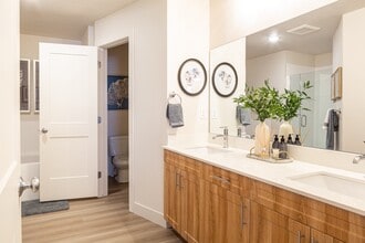 The Wheeler in Murray, UT - Foto de edificio - Building Photo