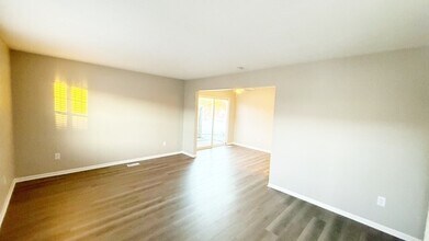 3836 Sherman Towne Dr in Indianapolis, IN - Building Photo - Building Photo