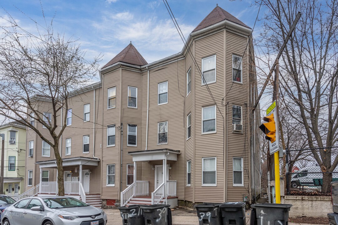 39-43 Mozart St in Jamaica Plain, MA - Building Photo