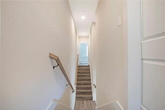 1319 W Main St in Gun Barrel City, TX - Building Photo - Building Photo