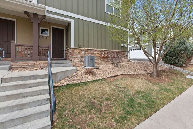 5851 Dripping Rock Ln in Fort Collins, CO - Building Photo - Building Photo