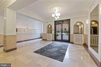1010 25th St NW in Washington, DC - Building Photo - Building Photo