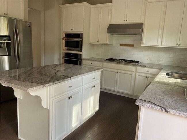 property at 2460 Georgetown Ave
