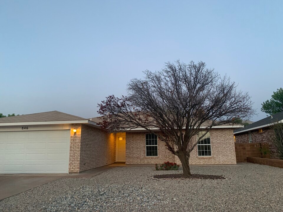 846 San Juan Dr in Alamogordo, NM - Building Photo