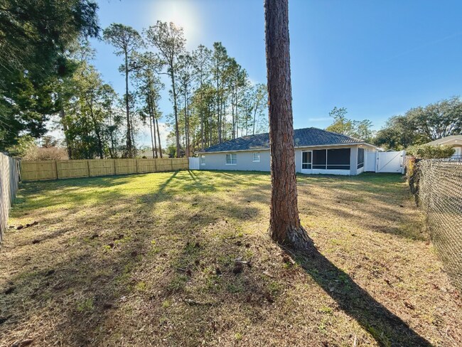 40 Brunett Ln in Palm Coast, FL - Foto de edificio - Building Photo
