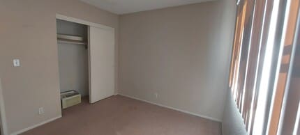 8333 Columbus Ave in North Hills, CA - Foto de edificio - Building Photo