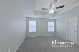 1073 Harriman Dr in Saginaw, TX - Building Photo - Building Photo