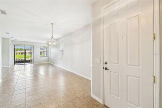 829 Grand Canal Dr in Kissimmee, FL - Building Photo - Building Photo