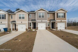 2309 Gracie Ln, Unit 1 in Carthage, NC - Building Photo - Building Photo