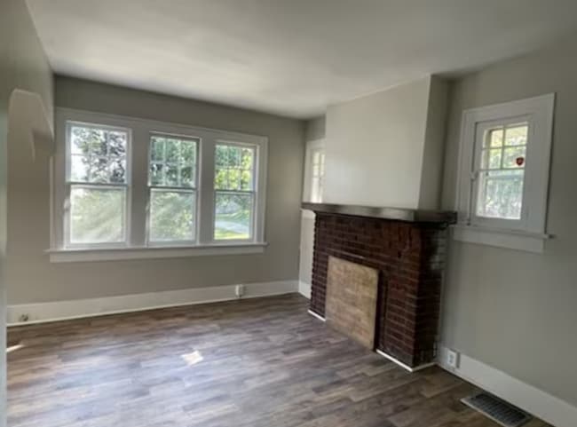 3602 E Bering St in Decatur, IL - Building Photo - Building Photo