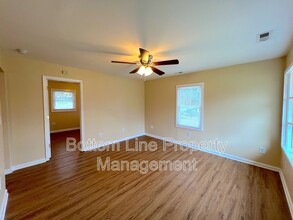 114 Lynnbrook Dr in Belmont, NC - Building Photo - Building Photo